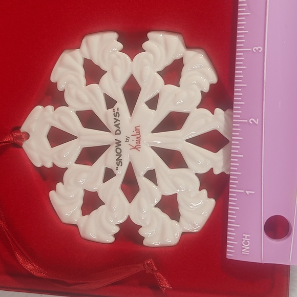 Set Of 3 Longaberger Ceramic Snowflake Ornaments Collector's Club Snow Days - Picture 5 of 7